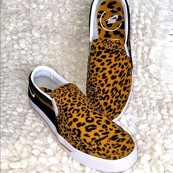 Nike Womens Size 8.5 Court Legacy Slip On Leopard Sneakers DJ5938-001 - Picture 2 of 8